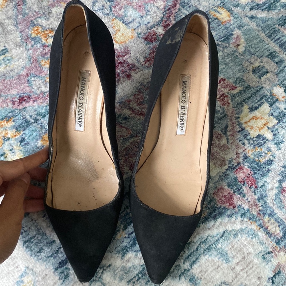 MANOLO BLAHNK Black Heels